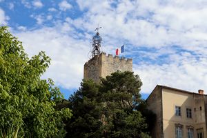 Zoom sur la tour de l'horloge