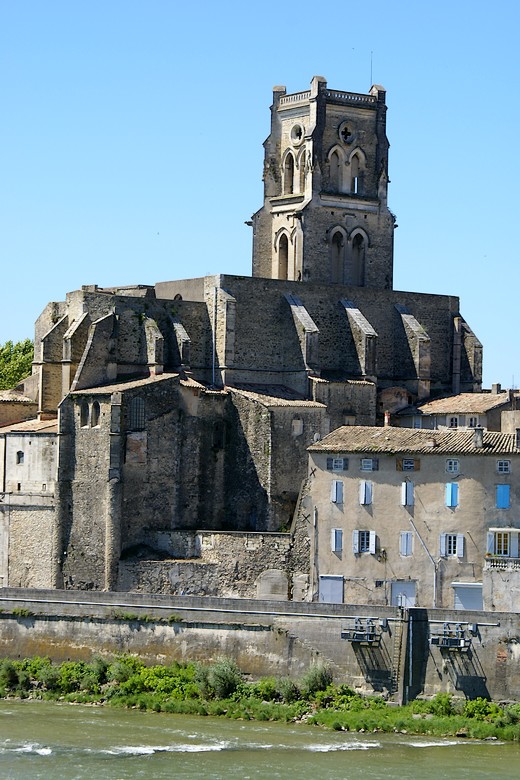 Pont-Saint-Esprit (Gard) - Zoom sur l'église