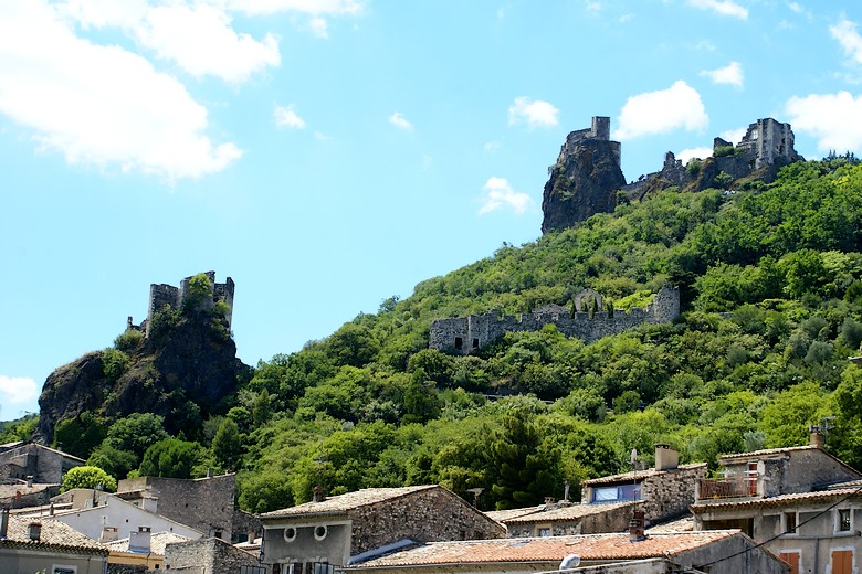Rochemaure (Ardèche) - Vue étendue sur la forteresse