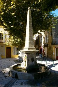 Fontaine au coeur du village