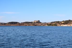 Zoom sur le village de Miramas-le-Vieux