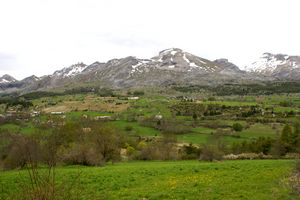 Paysage face au village