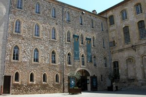 Extérieur du Couvent Royal