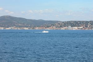 Golfe de Saint-Tropez et Sainte-Maxime à l’horizon