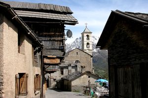 Aperçu du clocher de l'église Saint-Véran