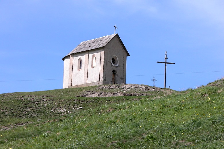 Saint-Véran (Hautes-Alpes) - Chapelle dans les hauteurs du village