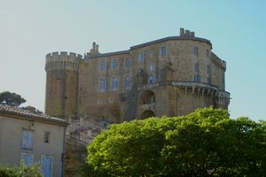 Le château (au coeur du village)