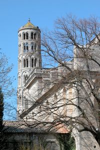 Derrière la cathédrale
