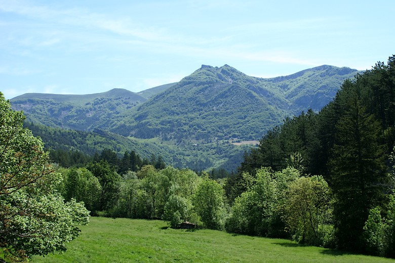 Val-Maravel (Drôme) - Mont Luzet à l'horizon