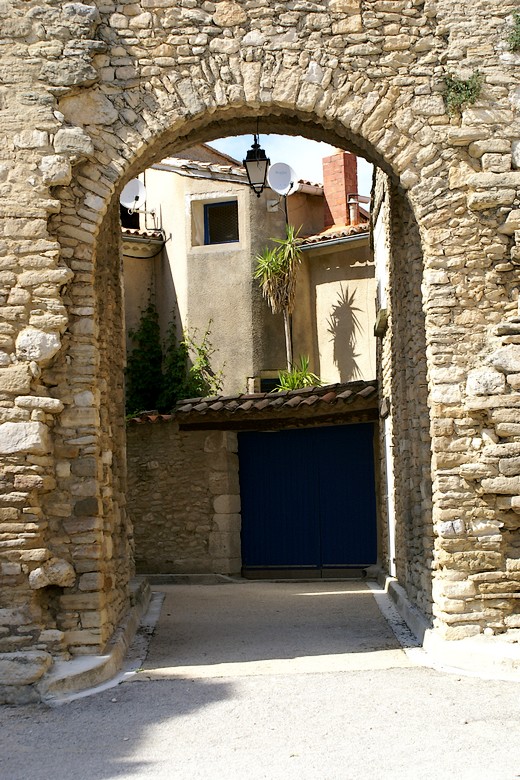 Porte d'accès au village