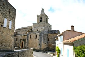 On quitte l'église Notre-Dame