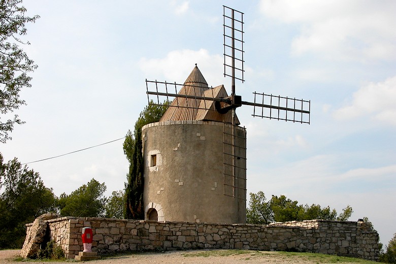 Ventabren (Bouches-du-Rhône) - Un Moulin 